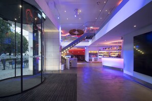 酒吧（店内）