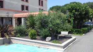 Front of property - MetrHotel Basso Cambo (Toulouse)