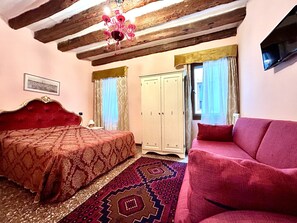 Premium bedding, in-room safe, desk, free WiFi - Alloggi Serena (Venice)