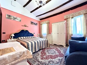 Premium bedding, in-room safe, desk, free WiFi - Alloggi Serena (Venice)