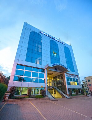 Front of property - Hotel Sojovalo Kampala (Kampala)