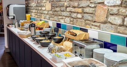 Almondsbury Inn & Lounge