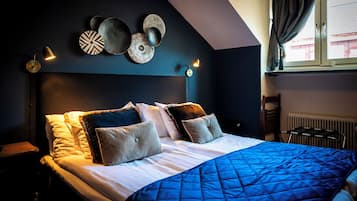 Double Room | Desk, iron/ironing board, free WiFi, bed sheets