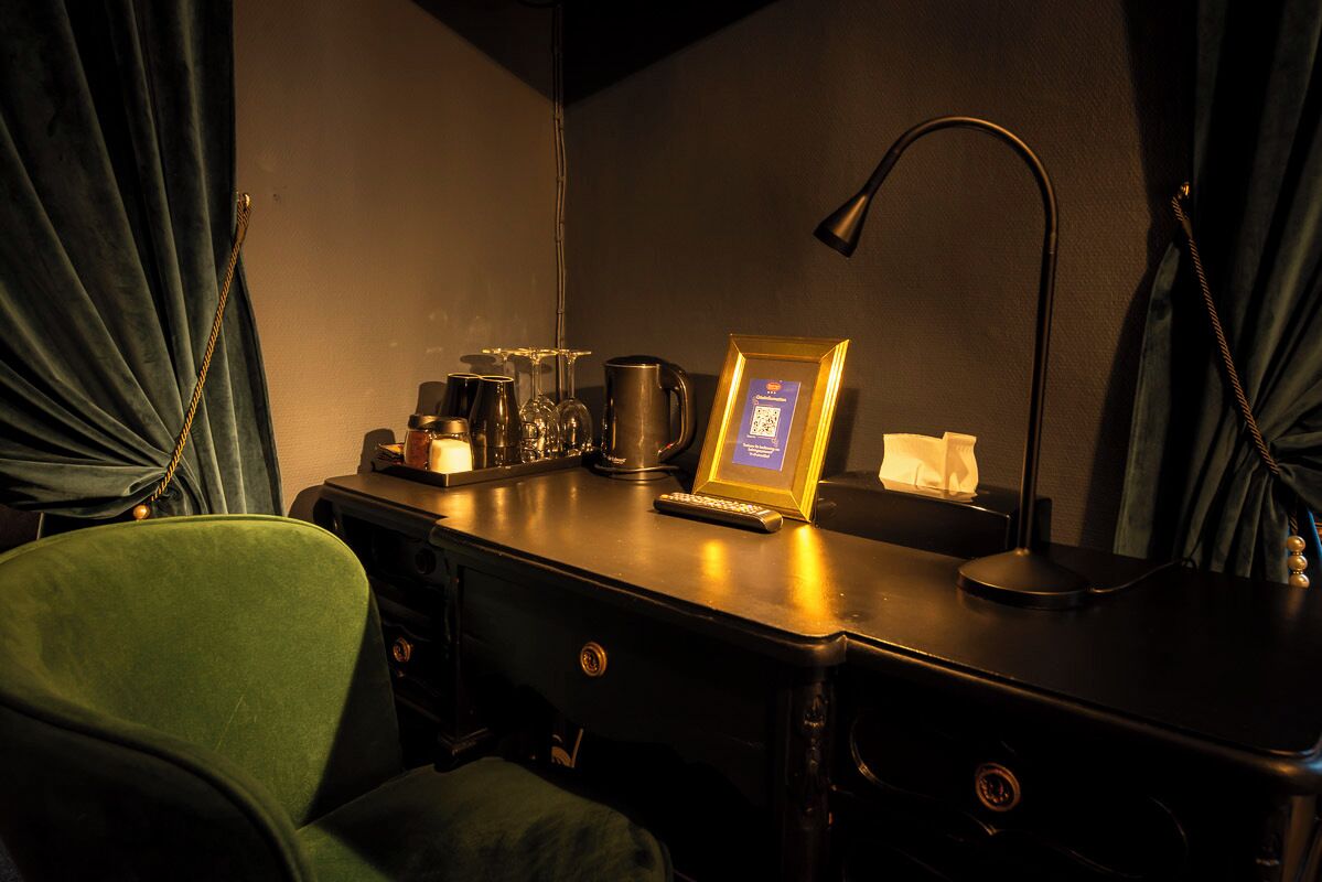 junior suite | 1 bedroom, desk, iron/ironing board, cots/infant beds