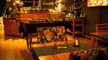 Esmorzar diari d'estil bufet gratuït