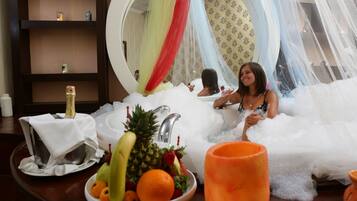 Sauna, hammam, hammam, soins corporels, gommages corporels