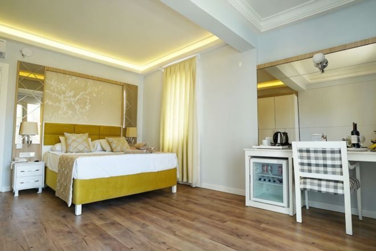 Edredón y artículos del minibar gratis