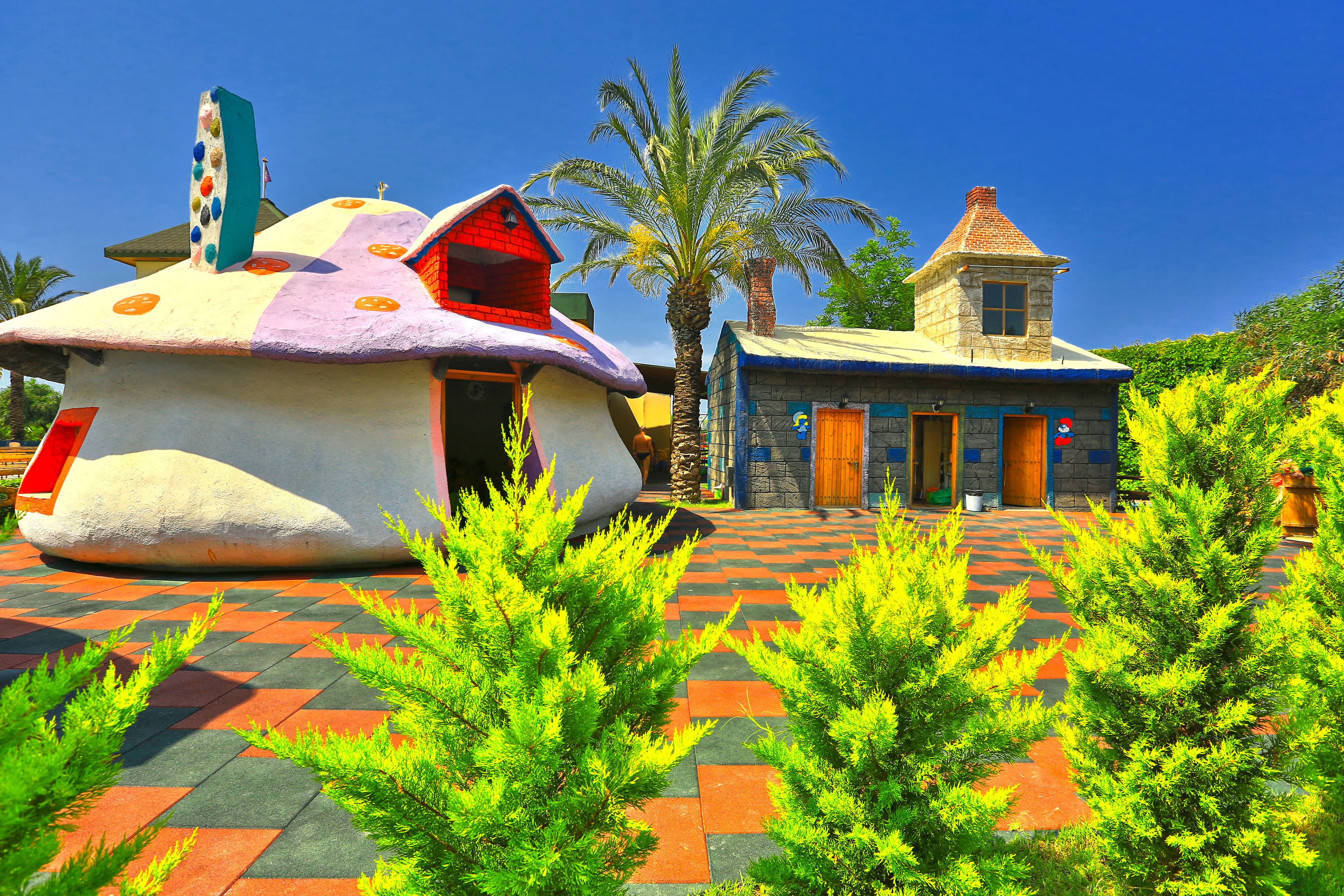 Children's play area - outdoor