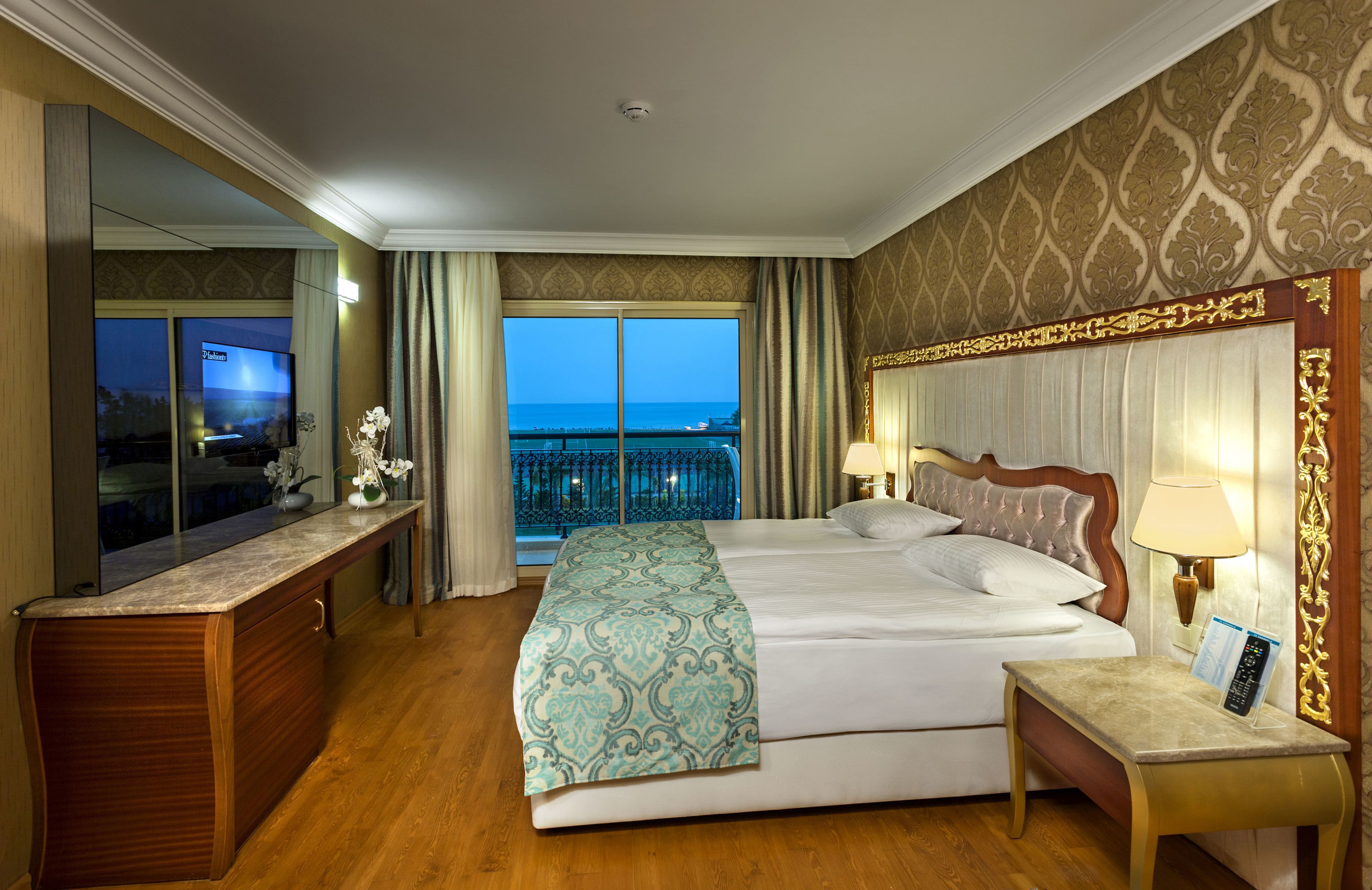 Articles gratuits dans le mini-bar, coffres-forts dans les chambres