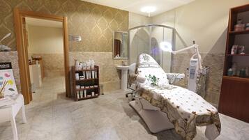 Sauna seca, banheira de hidromassagem, sauna a vapor, banho turco/hammam