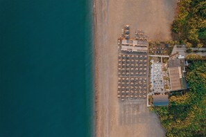 Private beach, sun-loungers, beach umbrellas, beach towels -  Asteria Bloom Side (Manavgat)
