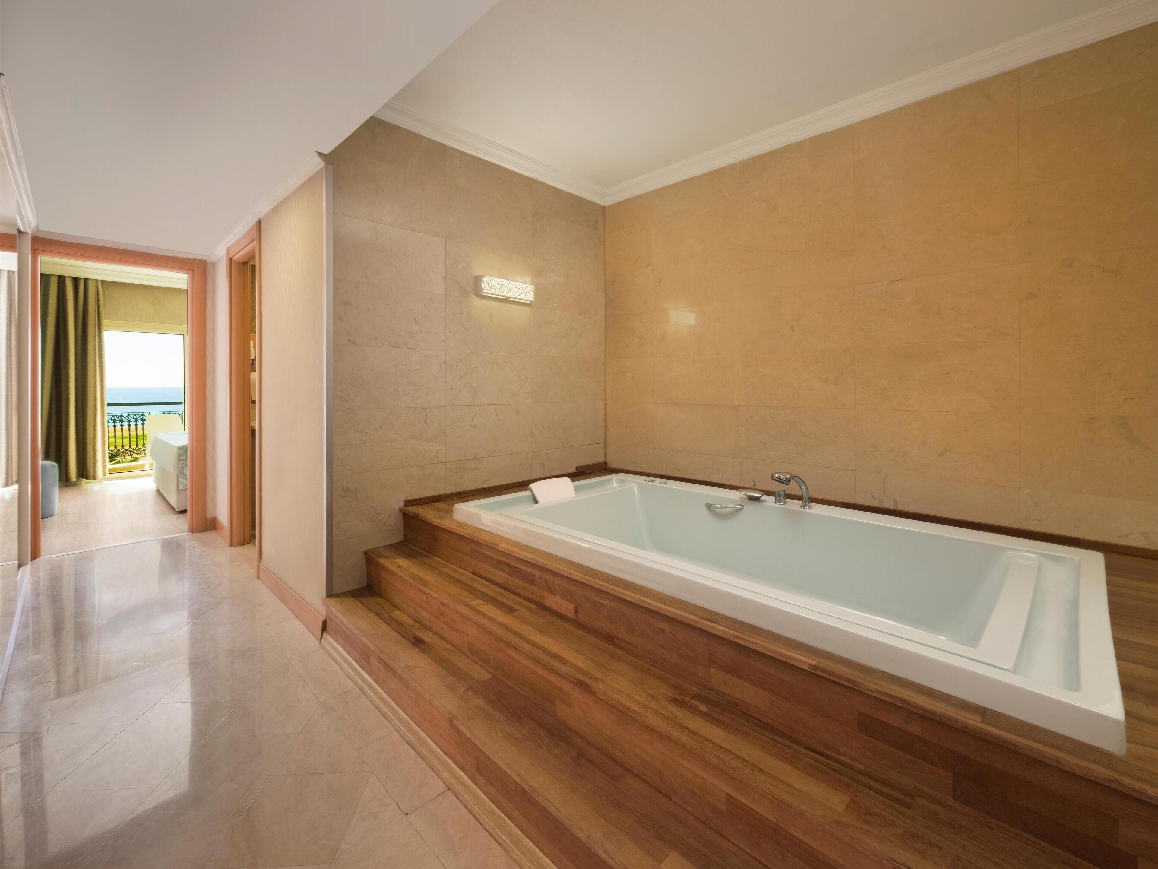 Photo - Asteria Bloom Side