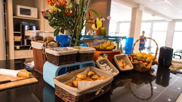 Daily buffet breakfast (EUR 12.90 per person)