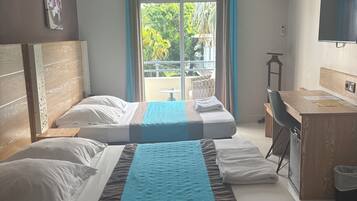 Habitación familiar | Caja de seguridad en la habitación, insonorización y wifi gratis