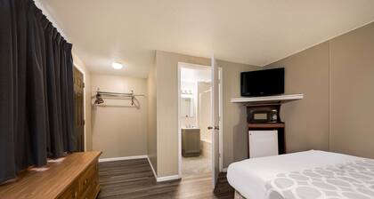 Rodeway Inn La Crosse