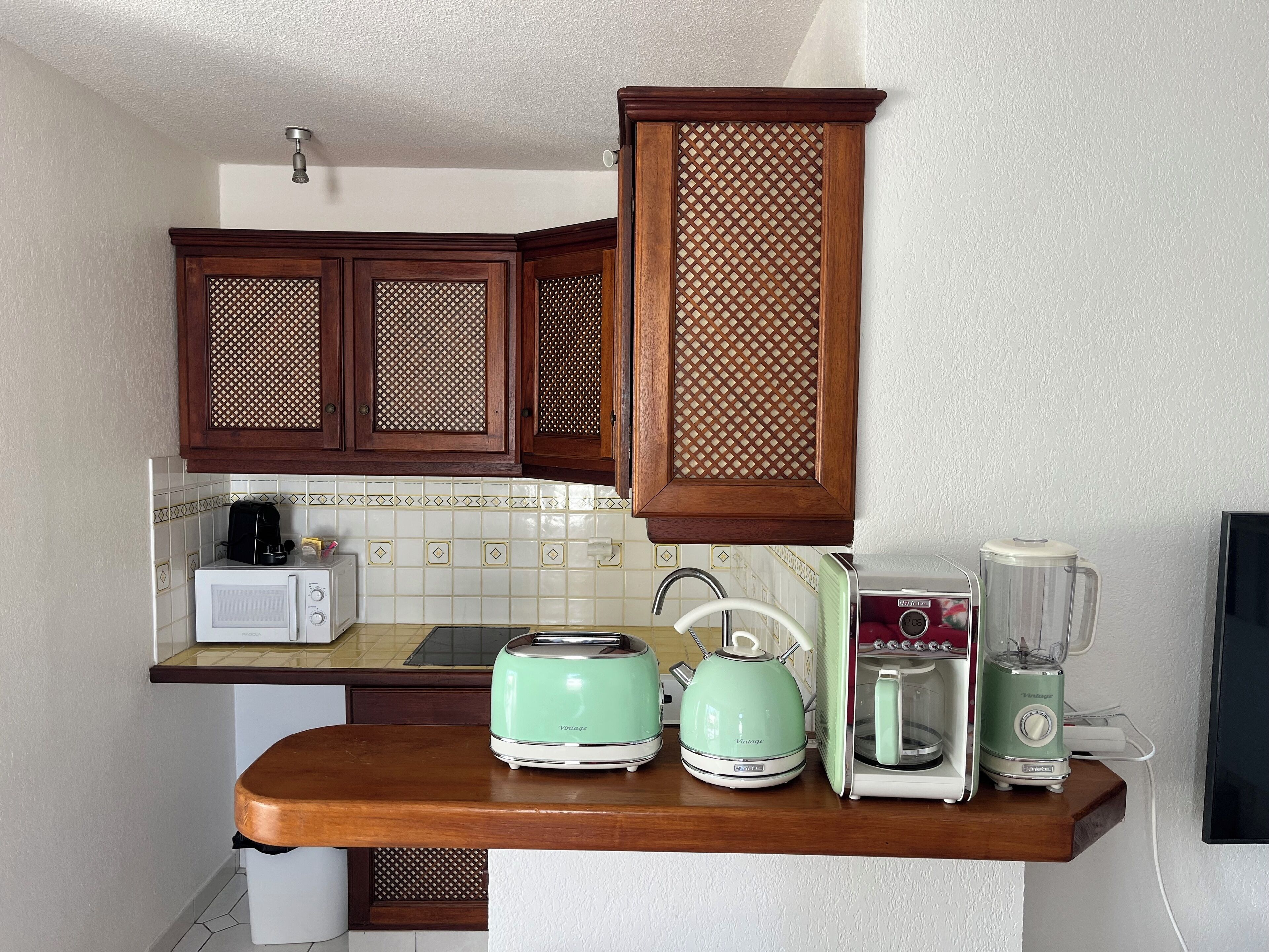 comfort apartment, terrace | private kitchen | full-sized fridge, microwave, stovetop, espresso maker