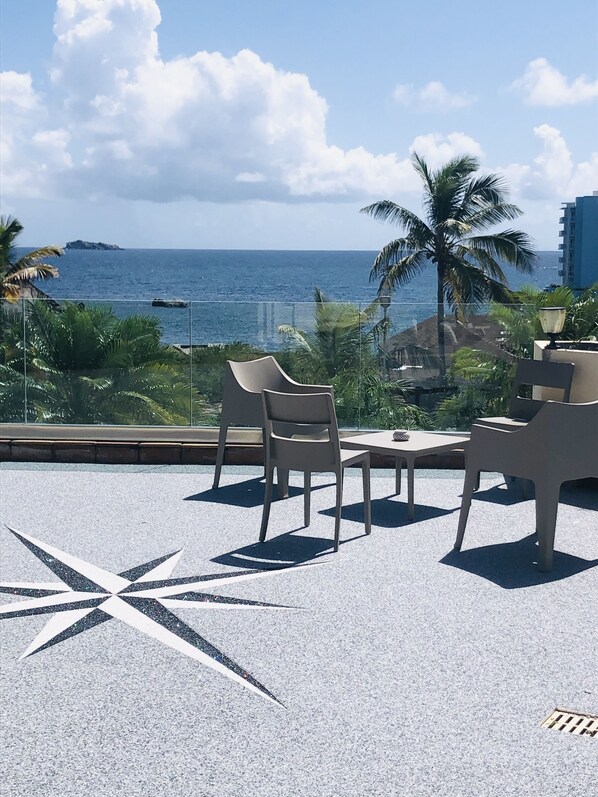 Traditional-Apartment, 1 Schlafzimmer, Terrasse, Meerblick | Terrasse/Patio