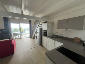 Basic Duplex | Private kitchen | Full-size fridge, microwave, stovetop, espresso maker - Colombus Résidence (Oyster Pond)