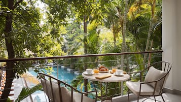 Deluxe Room Pool View | Breakfast meal | Daily buffet breakfast (USD 13.00 per person)