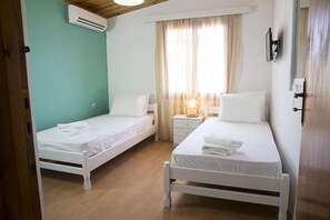 2 bedrooms, in-room safe, soundproofing, iron/ironing board - Elia Stavros Villas (Chania)