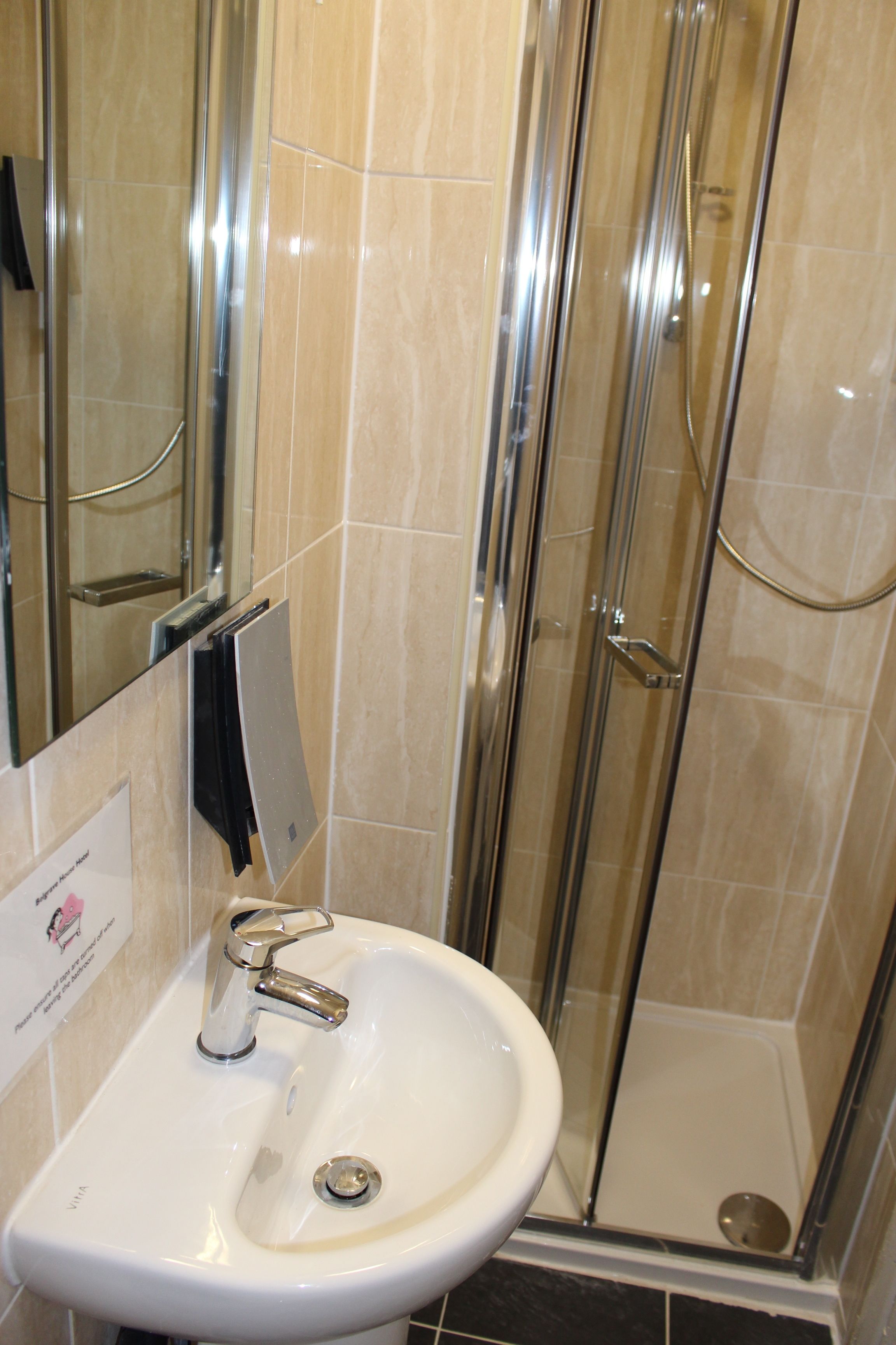 Standard Single Room | Bathroom sink