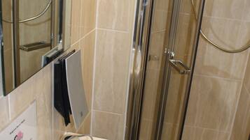 Standard Single Room | Bathroom sink