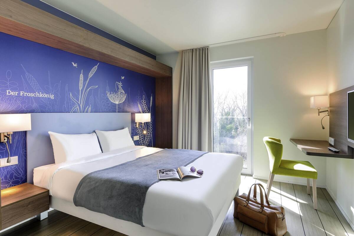 family room, multiple beds (all comfort) | in-room safe, desk, soundproofing, iron/ironing board