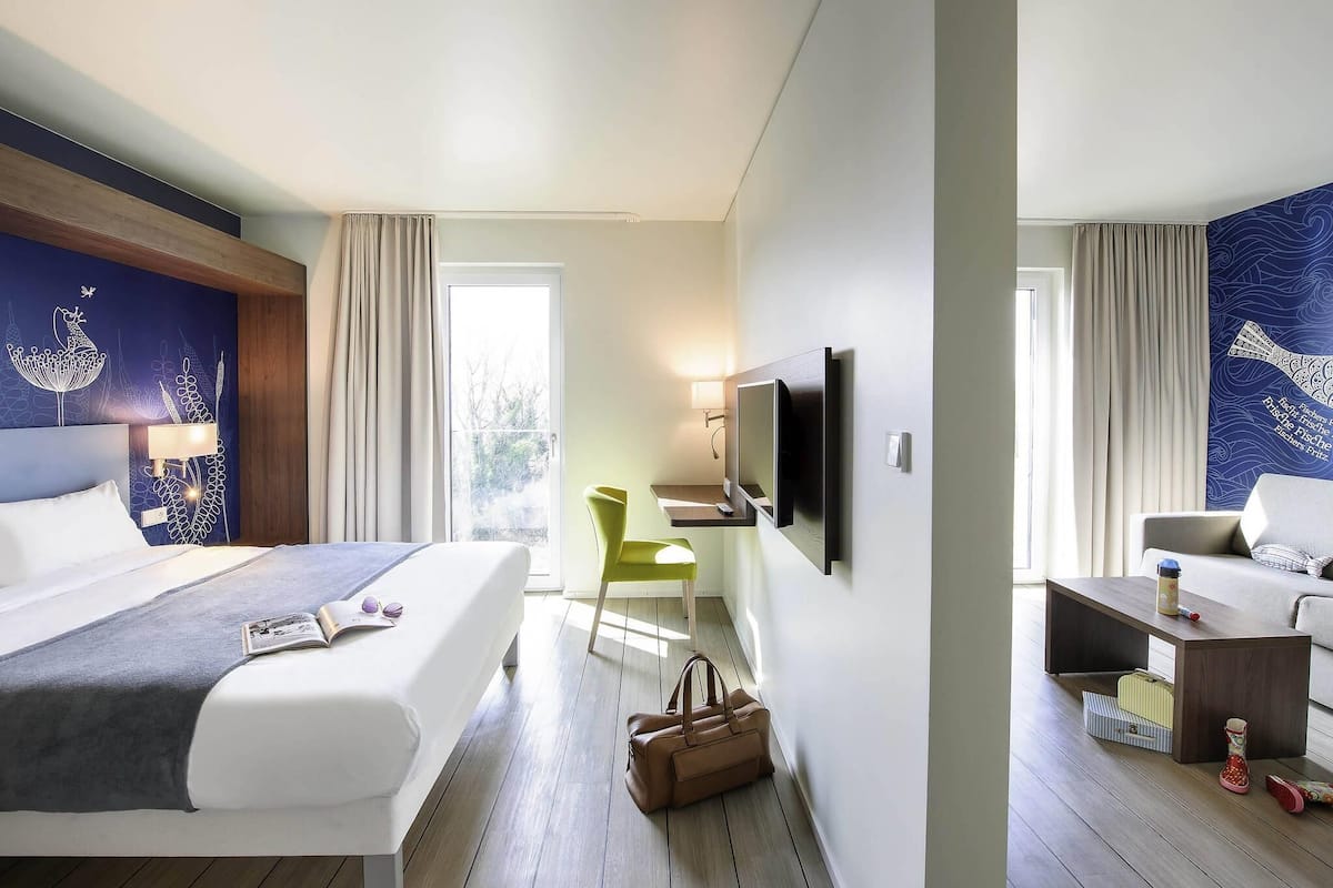 Family Room, Multiple Beds (All Comfort)