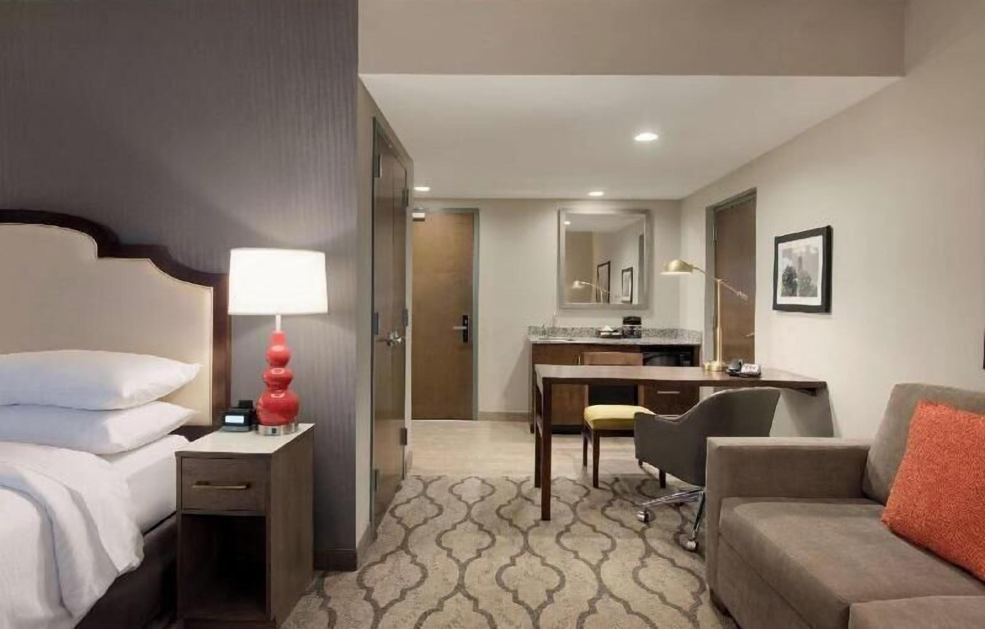 1 bedroom, Egyptian cotton sheets, premium bedding, in-room safe