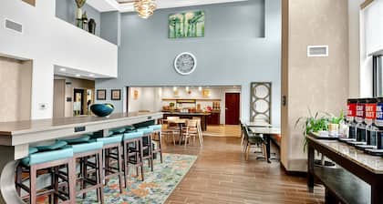 Hampton Inn & Suites Chippewa Falls