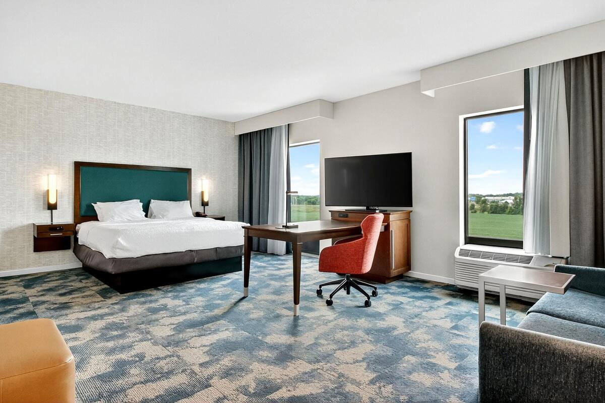 In-room safe, iron/ironing board, free rollaway beds, free WiFi