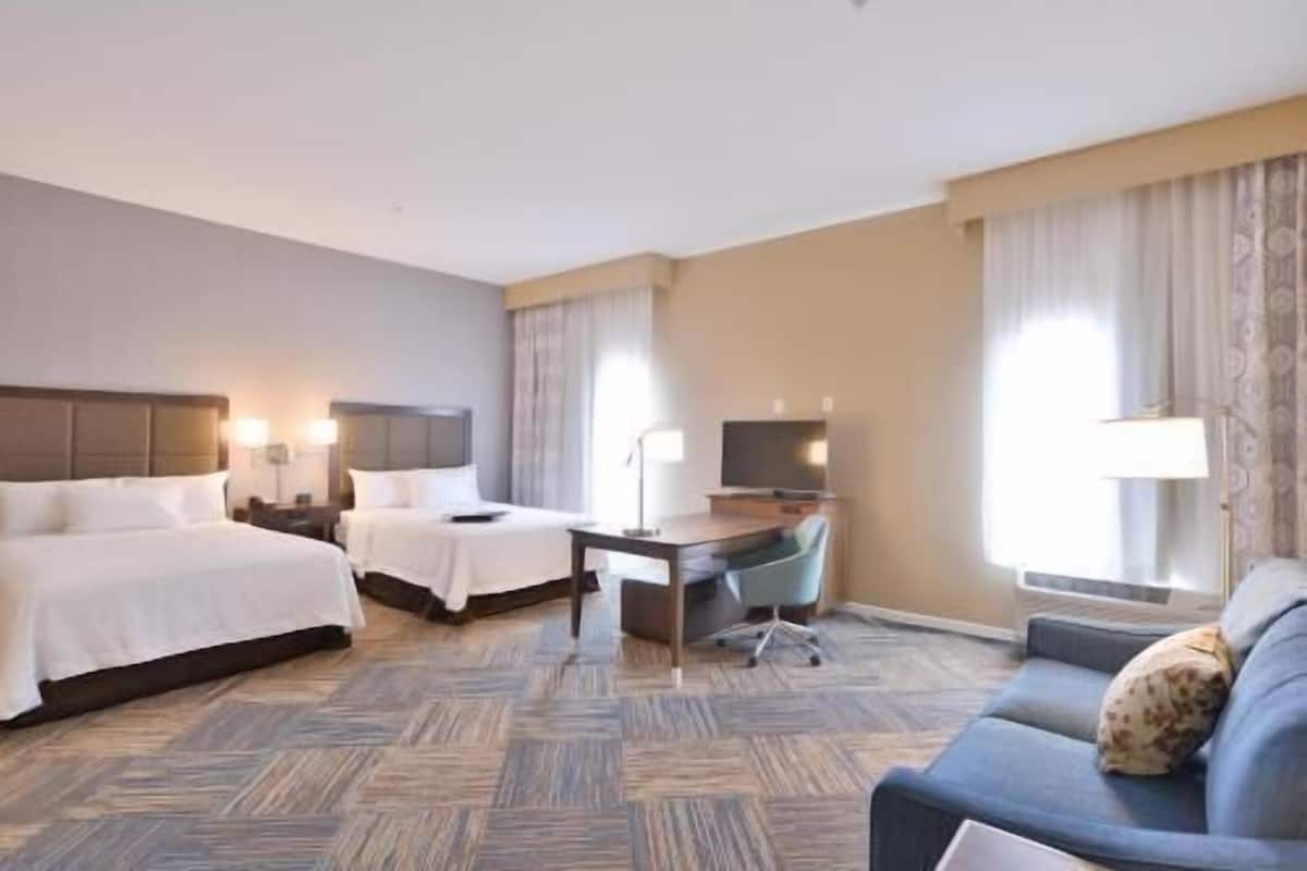 Safe på rommet, strykejern/-brett og ekstrasenger (inkludert)