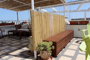 Casa, cucina, vista mare parziale | Terrazza/patio