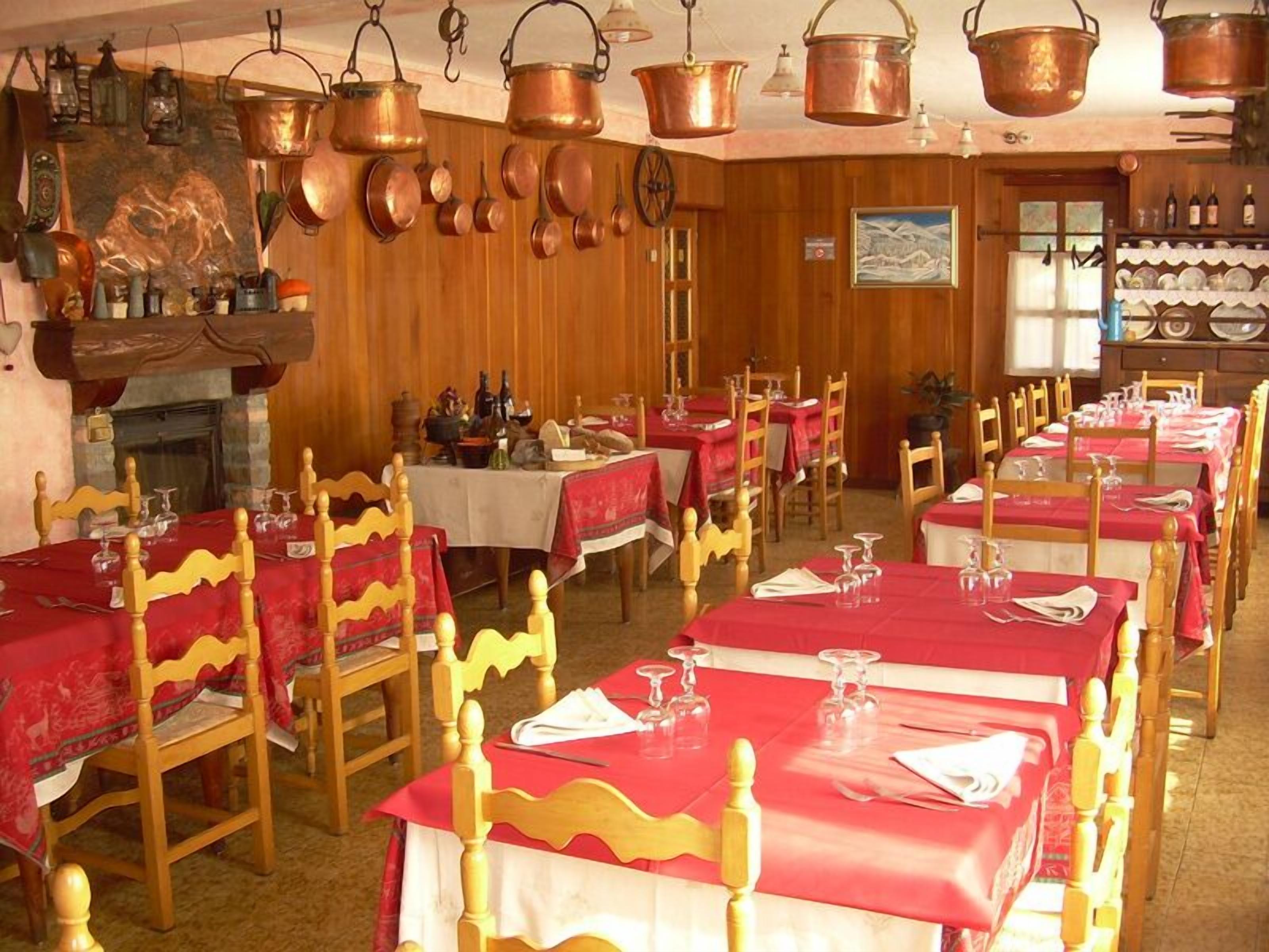 breakfast, lunch, dinner served; local cuisine