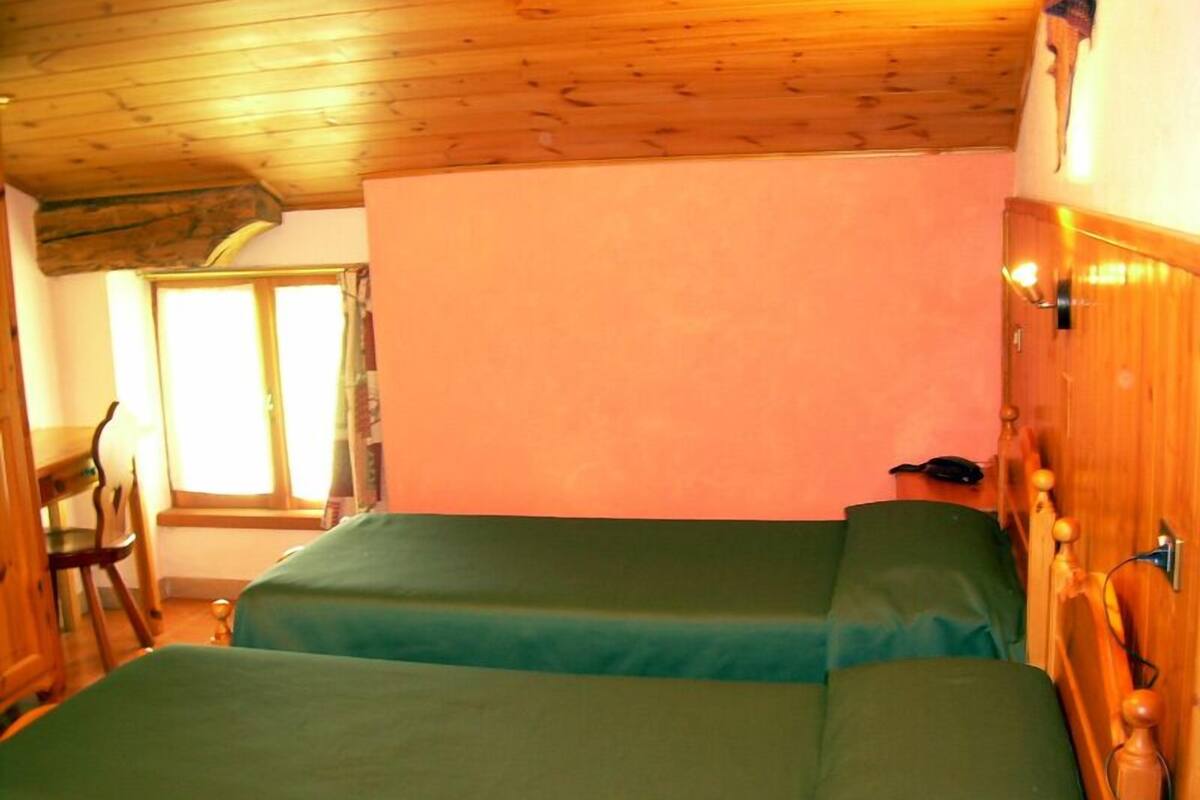 single room, mountain view | premium bedding, cots/infant beds, free wifi