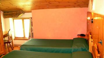 Phòng đơn, quang cảnh núi | Bộ đồ giường cao cấp, nôi/giường cho trẻ sơ sinh (phụ phí)