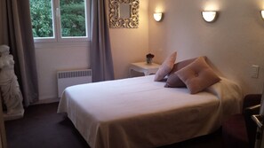 Minibar, in-room safe, desk, cribs/infant beds