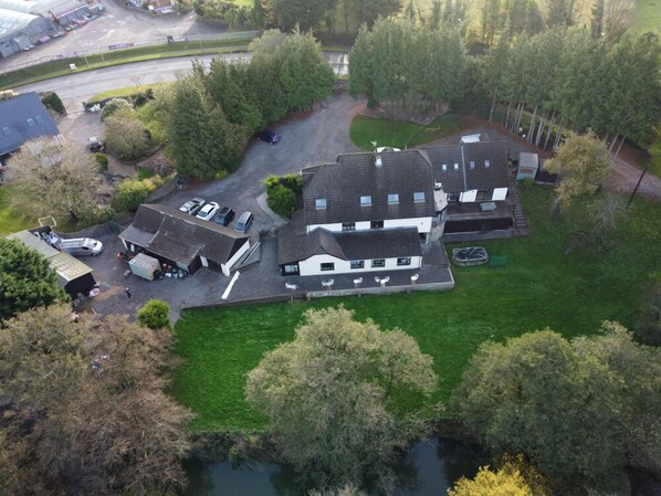 Aerial view - Ewenny Farm Guesthouse (Bridgend)