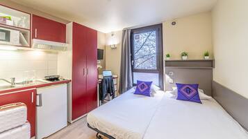 Estudio estándar, cocina básica | Escritorio, wifi gratis, ropa de cama