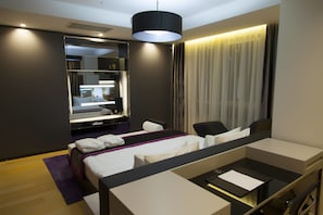 Corner Executive Superior, 2 Bedrooms Apartment