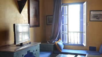 Premium bedding, desk, blackout curtains, iron/ironing board