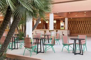 Café da manhã, almoço e jantar