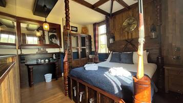 Deluxe Double Room with Bath