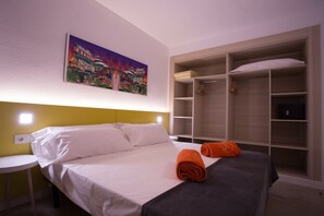 1 habitación, escritorio, cortinas blackout y wifi gratis 