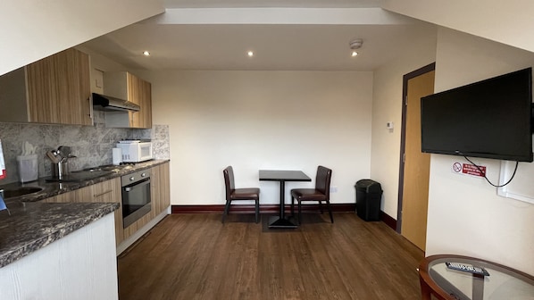 Large One Bedroom Apartment | Private kitchen