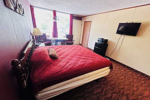 Colonial Mountain Inn Branson MO