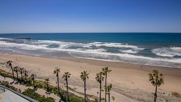 Panoramic Condo, 1 Bedroom, Kitchen, Ocean View | Beach/ocean view