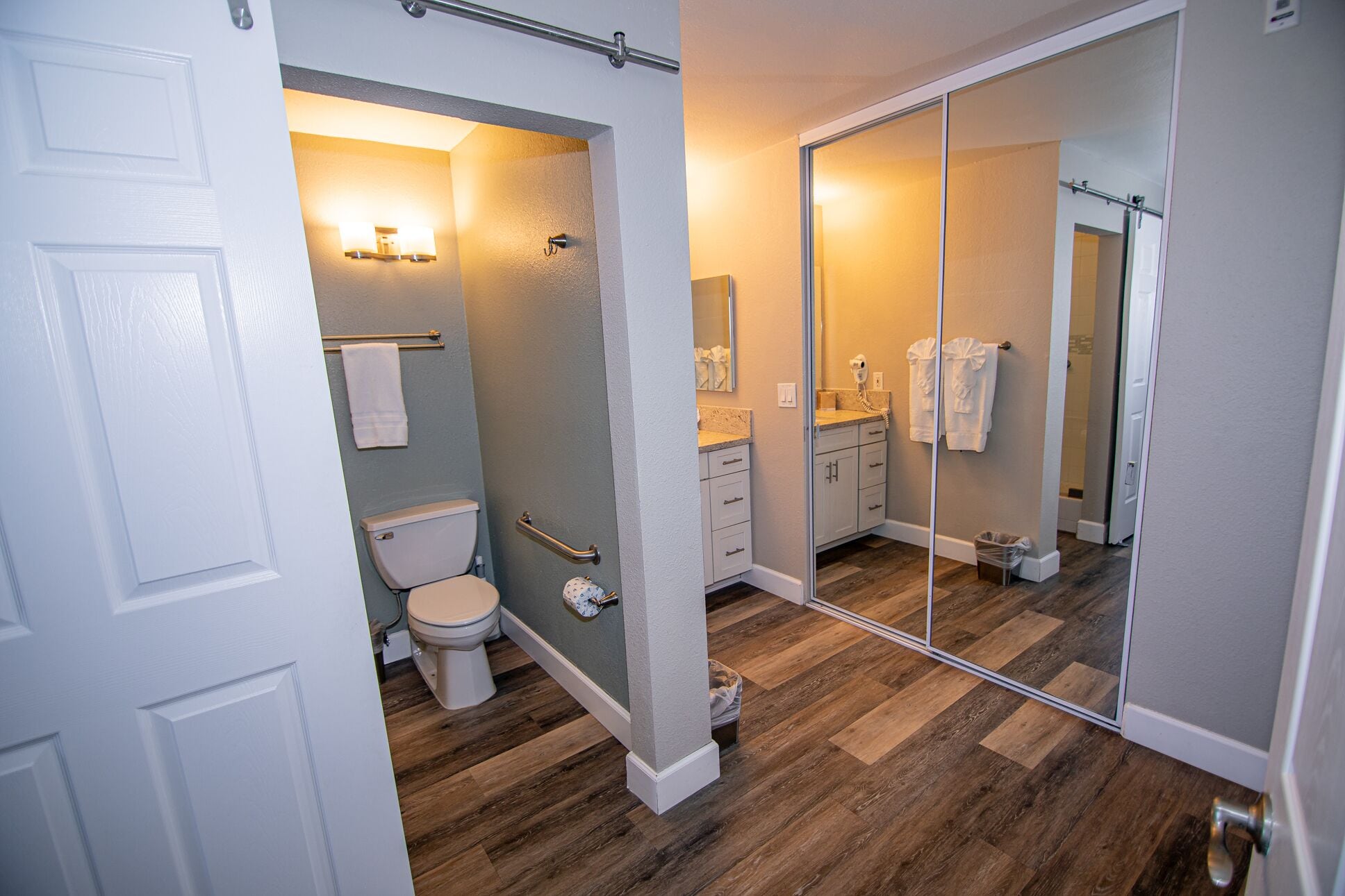 Photo - Capri Beach Accommodations at Capri By The Sea