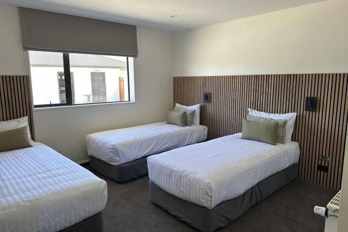 1 habitación, escritorio y insonorización