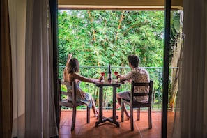 Suíte júnior, 1 cama King | Terraço/pátio